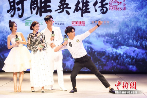 主演现场合影 主演现场合影