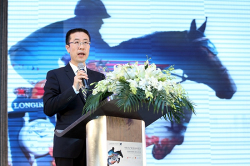 樊建林发言中。主办方供图 樊建林发言中。主办方供图