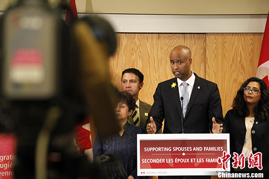 ô񼰹񲿲AhmedHussenڶ׶һ۾ӵһϢ <a target='_blank' href='http://www.chinanews.com/'></a>  