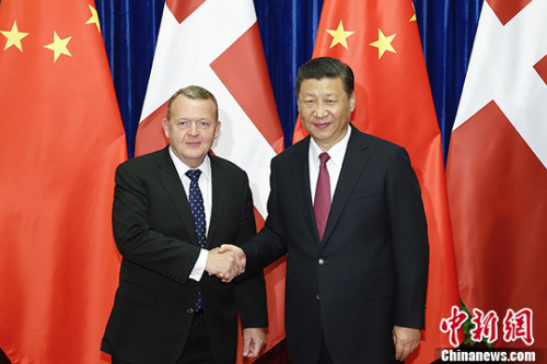 5月4日,中国国家主席习近平在北京人民大会堂会见丹麦首相拉斯穆森。 中新社记者 盛佳鹏 摄 5月4日,中国国家主席习近平在北京人民大会堂会见丹麦首相拉斯穆森。 中新社记者 盛佳鹏 摄