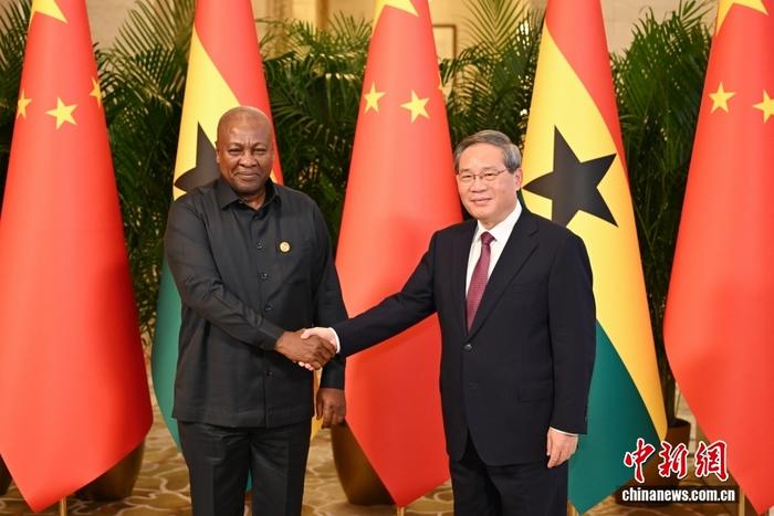 李强会见加纳总统马哈马