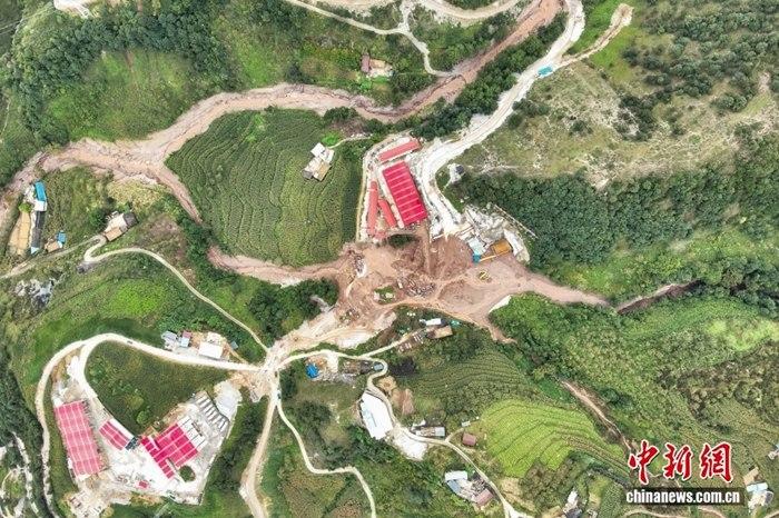 四川盐边县格萨拉乡境内发生泥石流灾害 5人失联