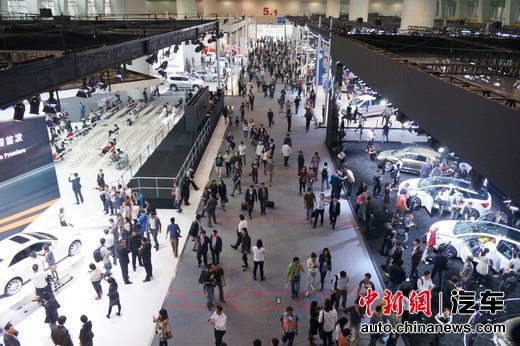 ���ݳ�չ��Ļ����ӭ���մ�����򡰿����߳Է���