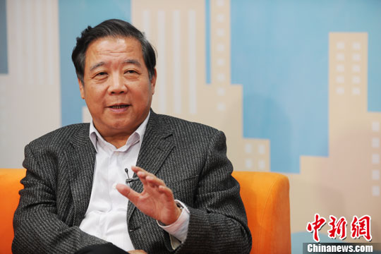 专家:中国人有权享受汽车文明限购影响幸福度