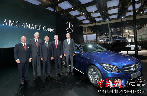 奔驰携全新长轴距C级车亮相2014北京车展