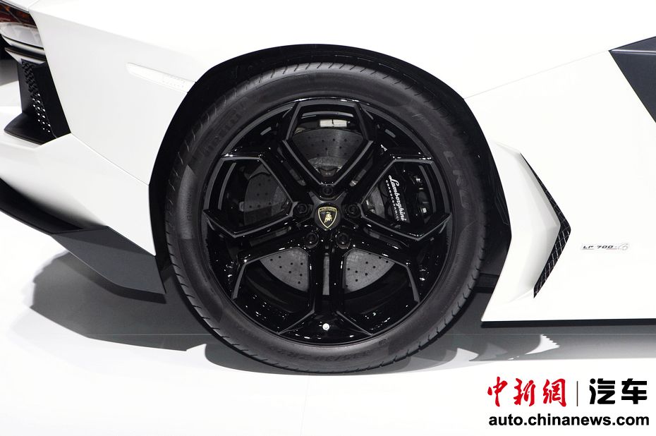 2011�Ϻ���չ���������� Aventadorʵ��