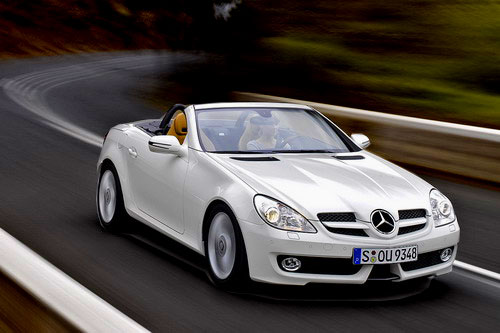 总价值近2000万 8位影坛女星座驾大曝光