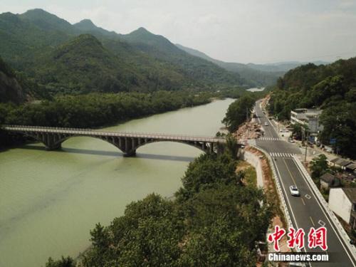 浙江开展“四好农村路”摄影大赛共享美丽公路创建成果