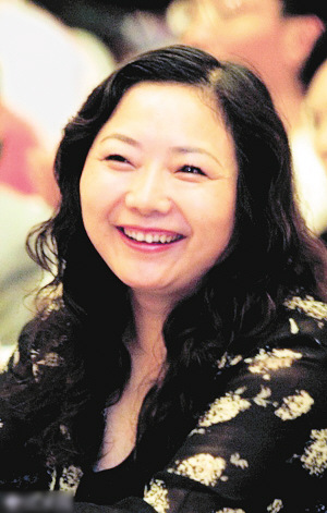 ���Ǿ�����ɷ����200�����������Ů�׸�