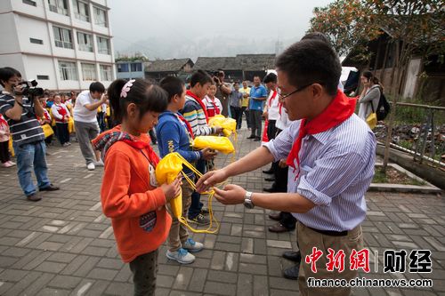80后教师大山深处的安全坚守