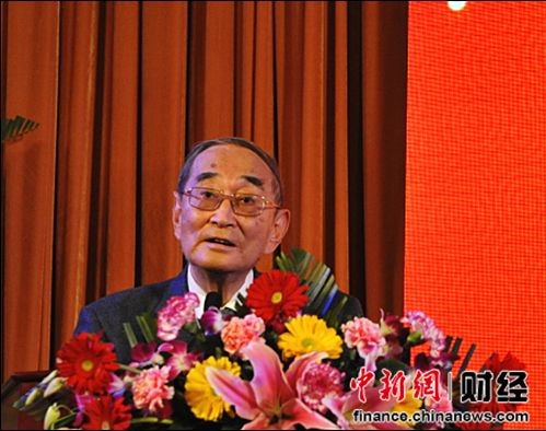 厉以宁:社会和谐是最大制度红利通过改革逐步实现