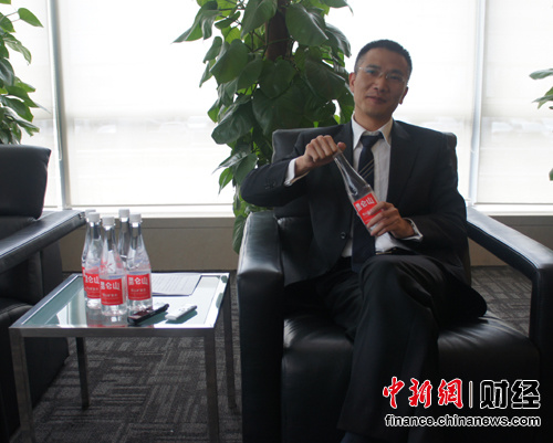 “矿物质水”或叫停昆仑山矿泉水自称成分最好