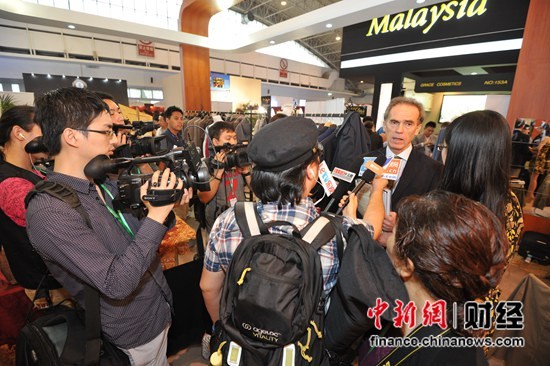 �����ݳ�Ʒչ����7�¾����ڶ���ʸ߶��鱦Ʒ�ƽ����й��г�