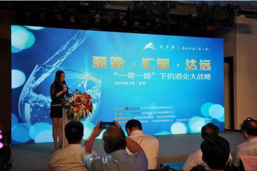 �������ҵɳ���ھ�����Ϊ��ҵ��һ��һ·��ָ·