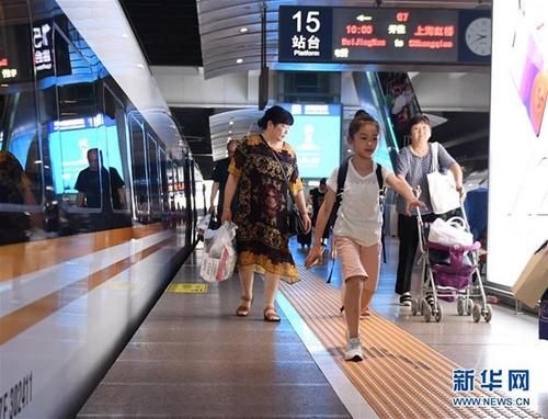 暑运大幕开启全国铁路调图、提速、扩能