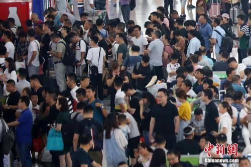 广铁今年暑运客运量首破亿高铁占七成