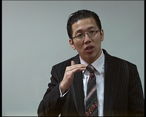 电视购物变成深夜娱乐秀 侯总自称不是最可笑的