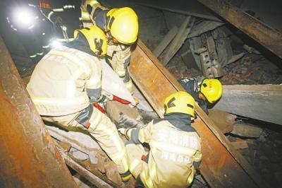 安阳在建5层楼坍塌两人当场身亡 事故原因正在调查