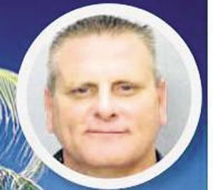 美国13岁少女追查28年擒杀父仇人