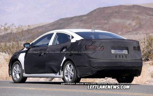 内部配置丰富 全新现代伊兰特谍照再曝