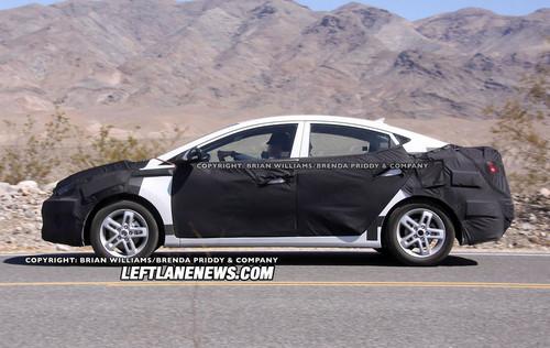 内部配置丰富 全新现代伊兰特谍照再曝