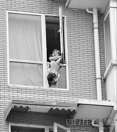 �����߽�2��Ů������8¥���ⰸ���տ���