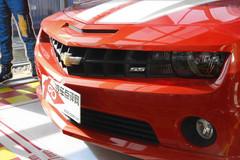 ����Ʒ䡱��װ ʵ�ĺ�ɫѩ����Camaro