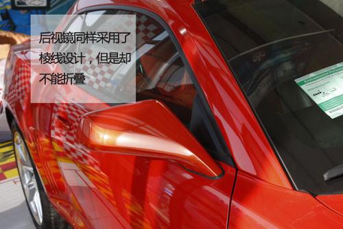 ����Ʒ䡱��װ ʵ�ĺ�ɫѩ����Camaro