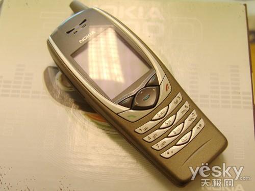 图为:诺基亚6650 手机