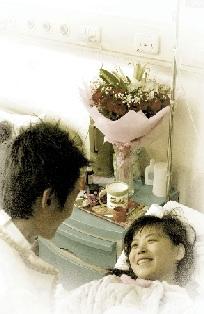 С���򻼰�Ѫ��Ů�������:���º����������뿪