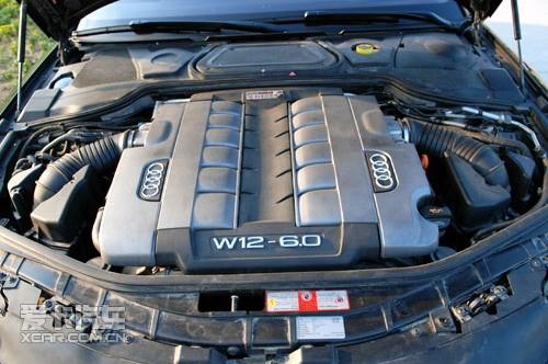 奥迪v6(左)w12(右)发动机舱实拍奥迪fsi v6发动机因此,在国内市场
