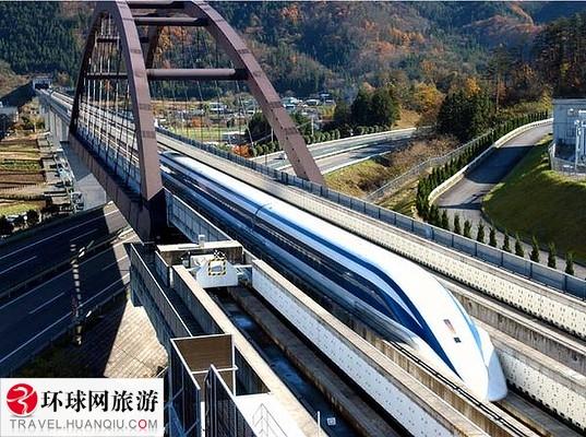 体验高速行驶的日本子弹头列车(组图)(6)
