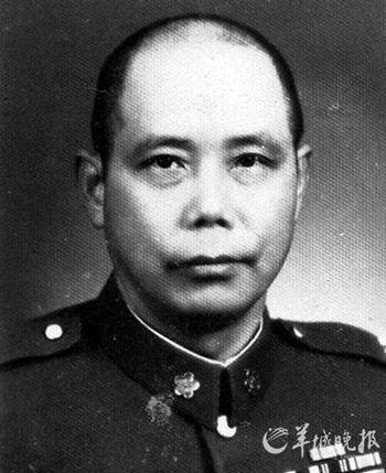 57师师长余程万常德战后城墙残余情况1943年11月,常德会战中,中国军队