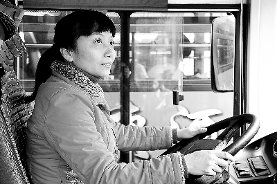 公交女司机梁丽娟的一天