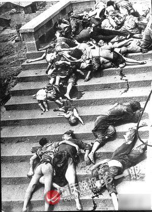 重庆大轰炸惨况空前:六·五隧道惨案空袭5小时