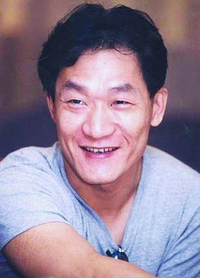 演艺圈攀比成风致明星频涉毒 孙兴"能量说"是借口——中新网