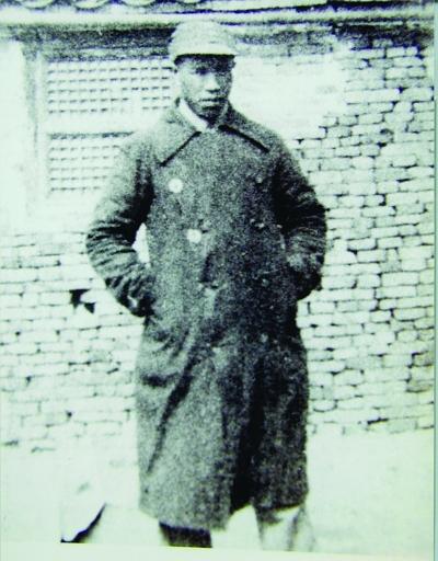 七大代表段焕竞夫妇赴延安有如"小长征"(图)