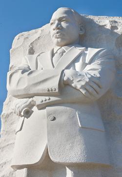中国雕塑家为马丁·路德·金塑像 奥巴马将揭幕