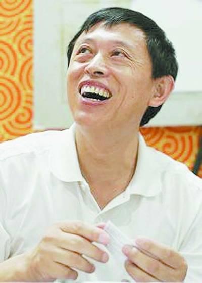 卢新华:对财富的贪婪和执着,是这个时代的伤痕