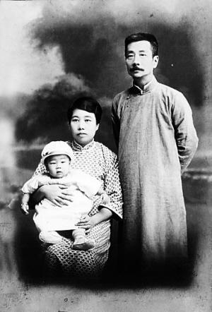 文海南日报记者 梁 昆   今年是鲁迅诞辰130周年,由鲁迅先生长孙