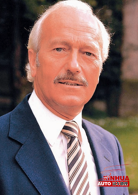 赛车界的奇葩 英国莲花汽车创始人柯林·查普曼