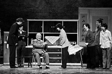 话剧《小平您好》再现深圳改革开放30多年历程