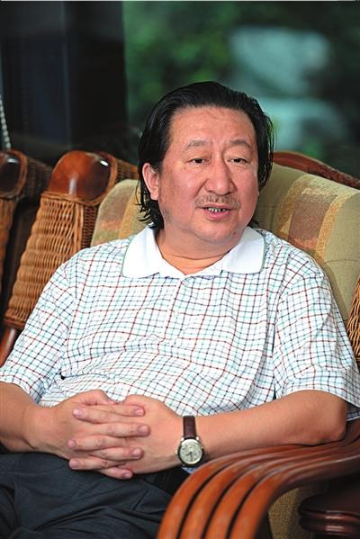 杨晓阳建议体制内外画家多交流:互相学习很重要