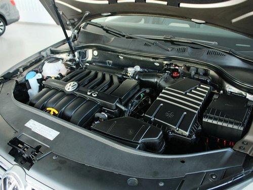 一汽-大众 迈腾 3.0fsi dsg 发动机主体特写