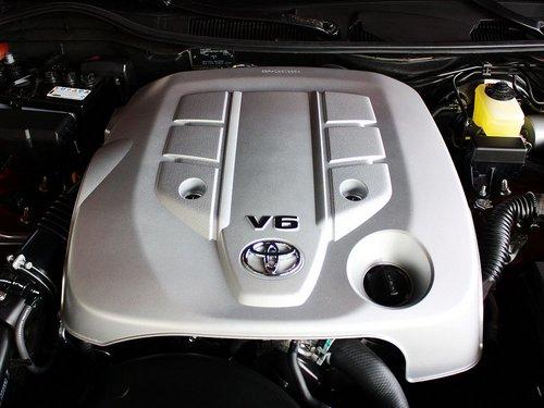 汽车频道  锐志搭载两款动力总成,分别是丰田5gr-fe v6全铝发动机和3