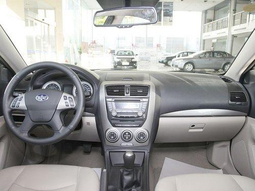 一汽奔腾 奔腾b50 1.6l mt 中控台整体