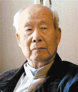 作家王鼎钧:拒参国民党后,我成了"特务嫌疑人"