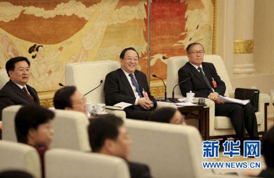  3��5�գ��й��������ξֳ�ί��ȫ����Эʮ����һ�λ�����ϯ�Ż����������������μ�ʮ����ȫ���˴�һ�λ�����������ŵ����顣 �»�����߶�����