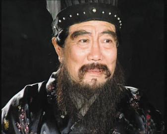 里坡在《三国演义》中饰演董卓