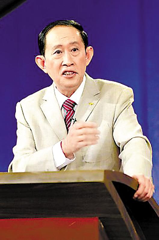 青歌赛评委遭批太"话痨":说的比唱的还多(图)